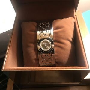 Meet your Posher, Katayoon